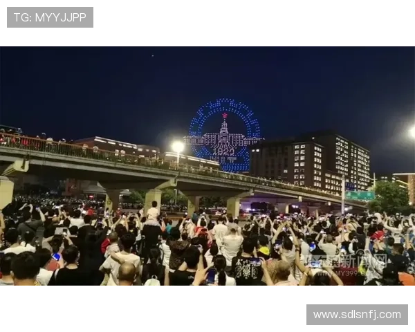 利雅得胜利夺冠庆典赛后上演震撼无人机表演